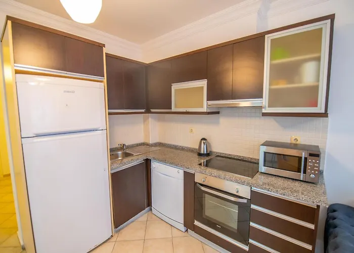 Sunset Club Aqualettings Dolphin 4 Апартаменты *